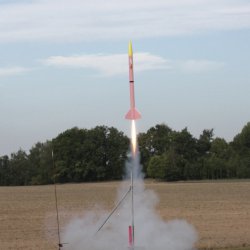 Ruzovy Panter AP 800 Ns - start